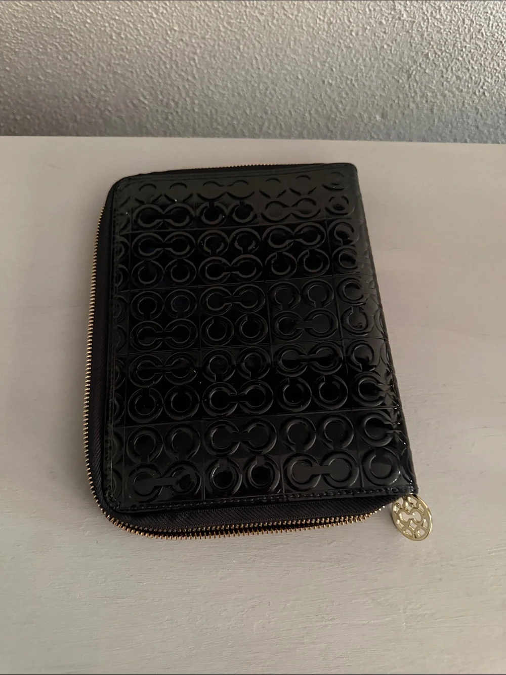 Coach Black Patent Leather Embossed Zip-Round Folio - Picture 3 of 5